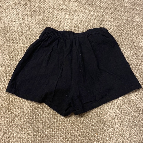 Shein High Waisted Shorts with Buckle Belt - Picture 3 of 3